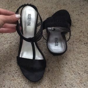 Kenneth Cole Reaction Black Satin heels